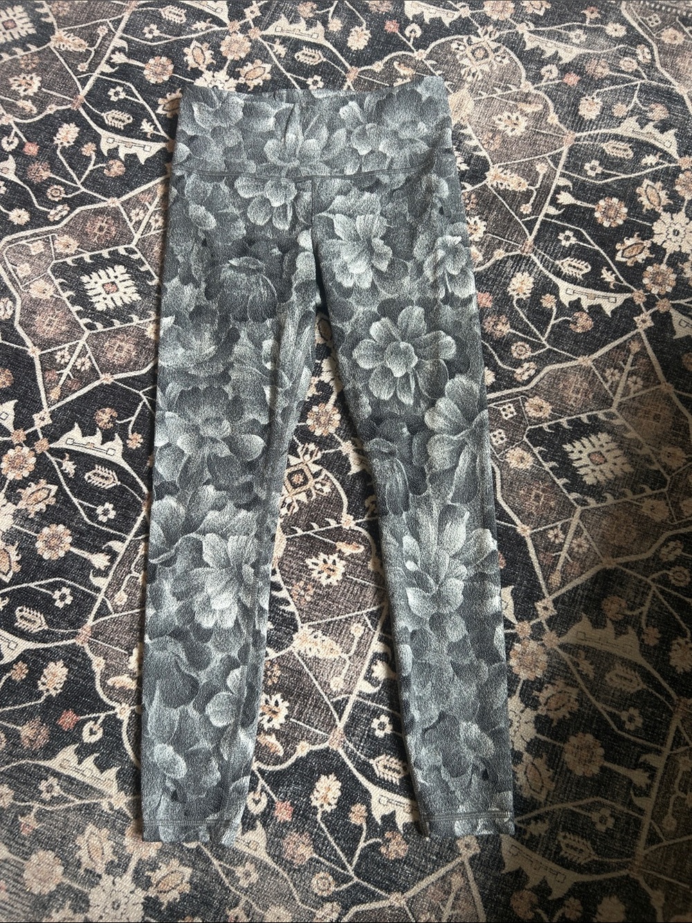Athleta Women's Gray Floral Print High-Waist workout Leggings